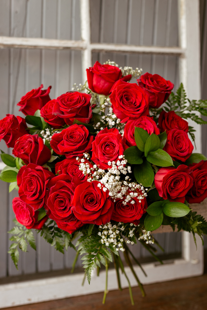 Bouquet of red roses