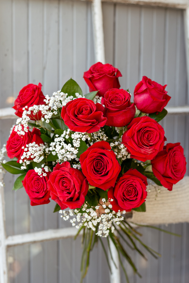 Bouquet of red roses