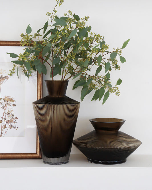 Vase en verre cannelé